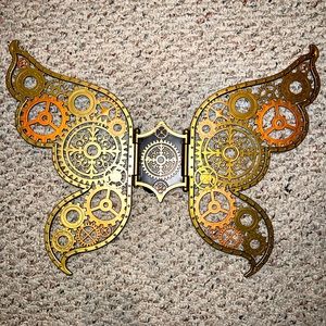 Costume wings